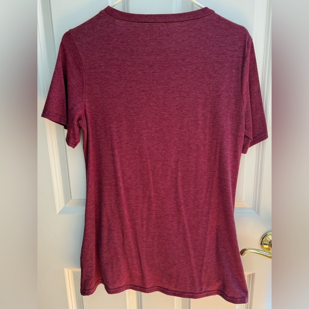 Yidarton Raspberry Front Knot Tunic Tee | Size Medium | Soft & Flattering Fit - Picture 4 of 4